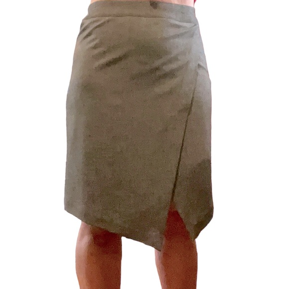 Max Studio Womens skirt faux wrap gray assymetric front design size 8 - Picture 14 of 15